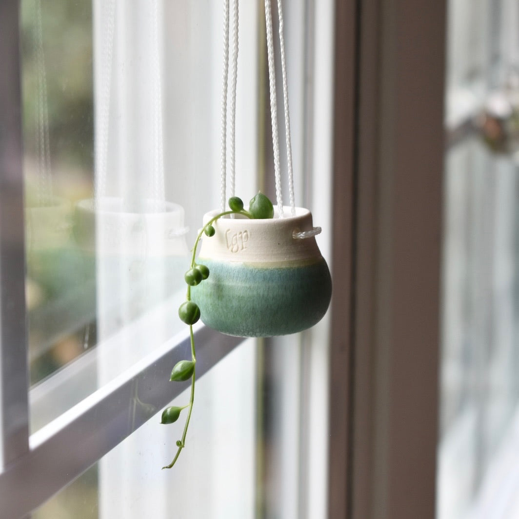 Eggshell Mini Hanging Planter #1020