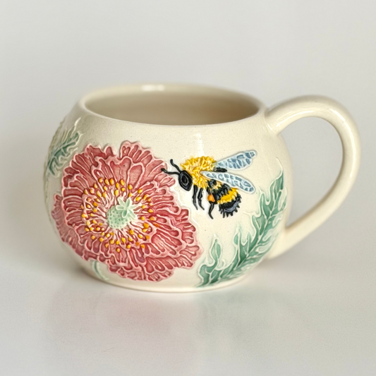Botanical Mug: Poppy & Bumblebee #4163