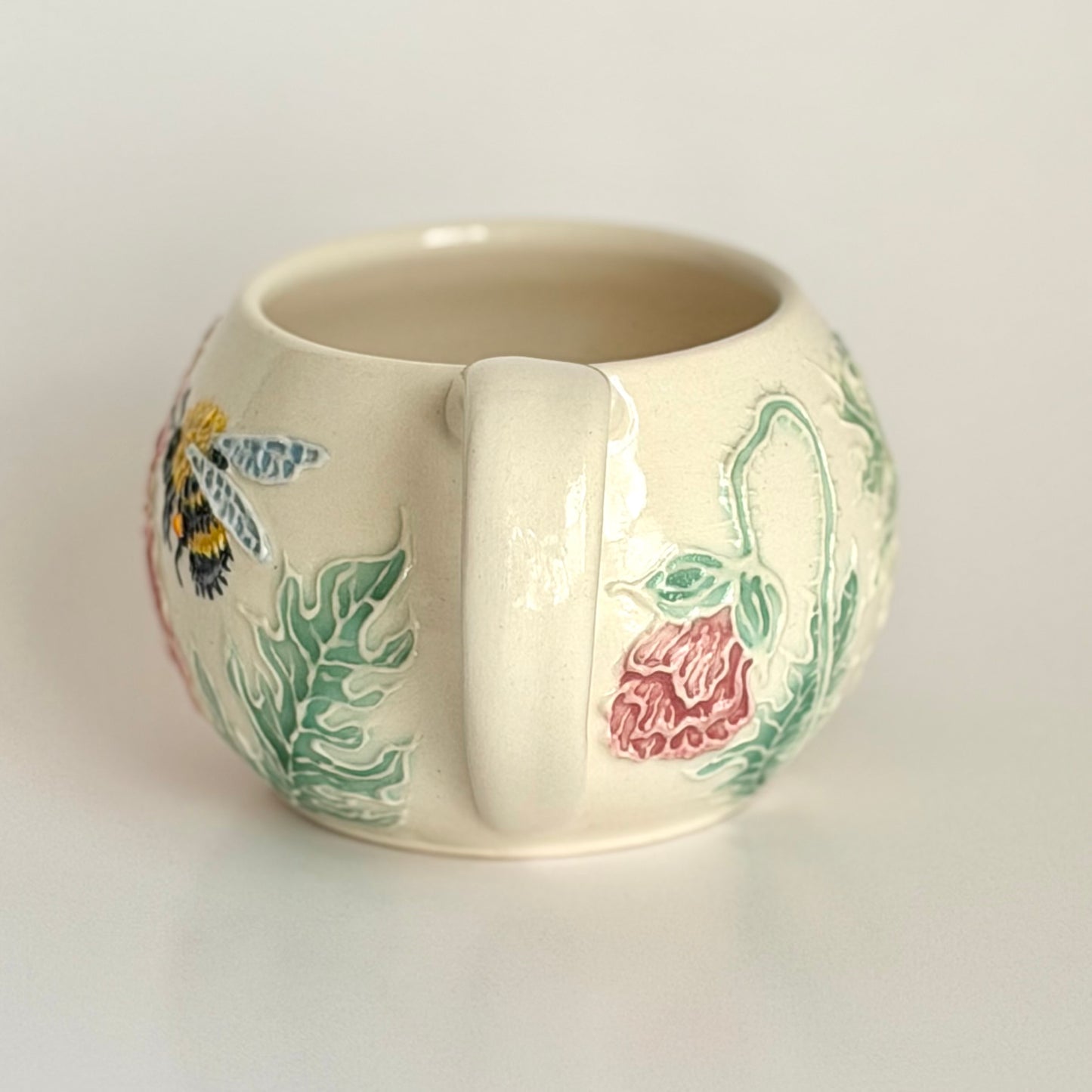 Botanical Mug: Poppy & Bumblebee #4163