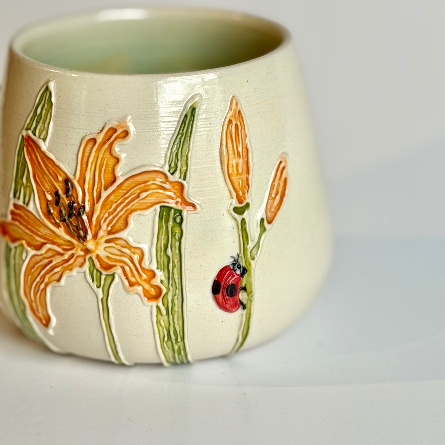 Botanical Cup: Daylily & Ladybug #4138