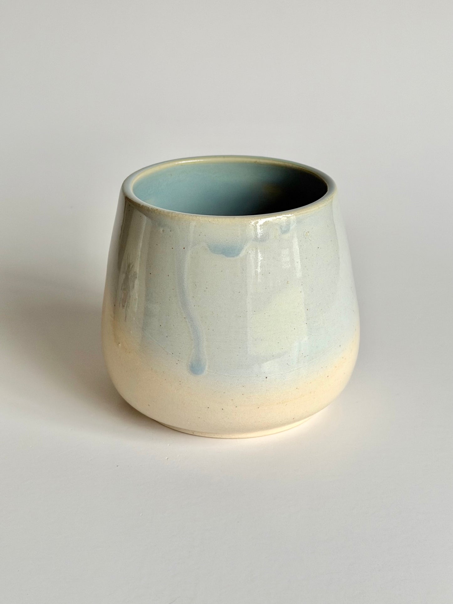 Winged Ones Cup: Bumblebee (B)  #4153