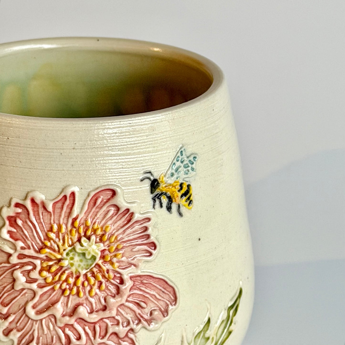 Botanical Cup: Poppy & Honeybee  #4136