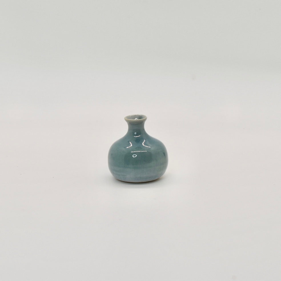 Mini Eggshell Bud Vase #2020