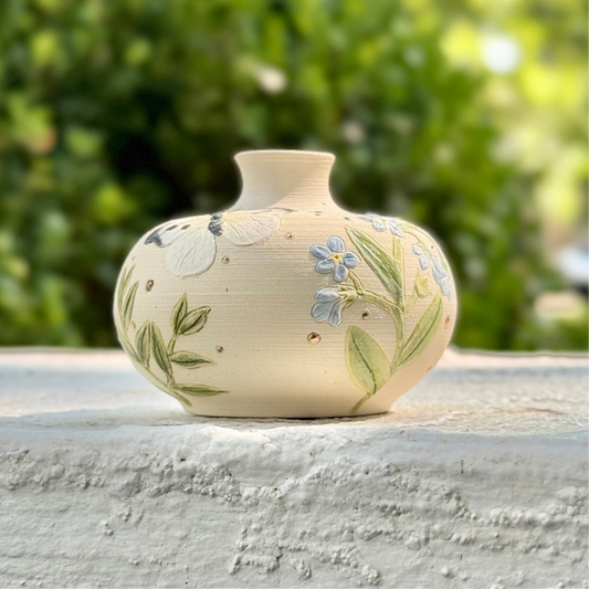 Botanical Vase: Forget-me-not & Cabbage White #4106