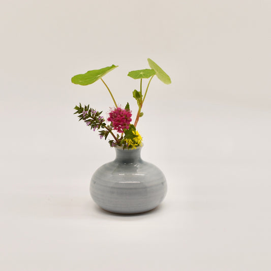 Eggshell Bud Vase #2018
