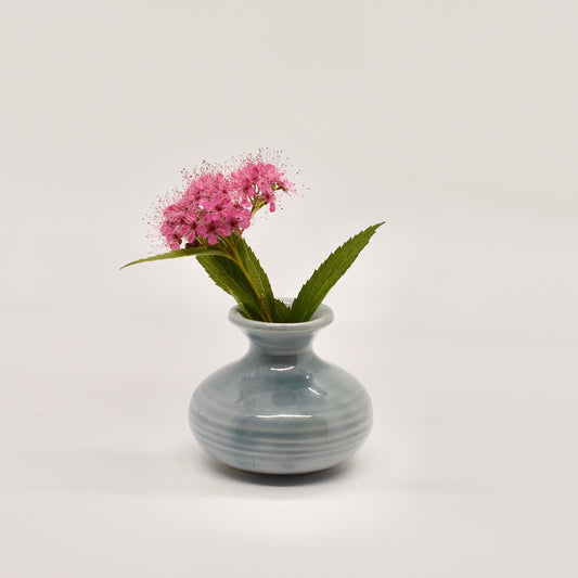 Eggshell Bud Vase #2019