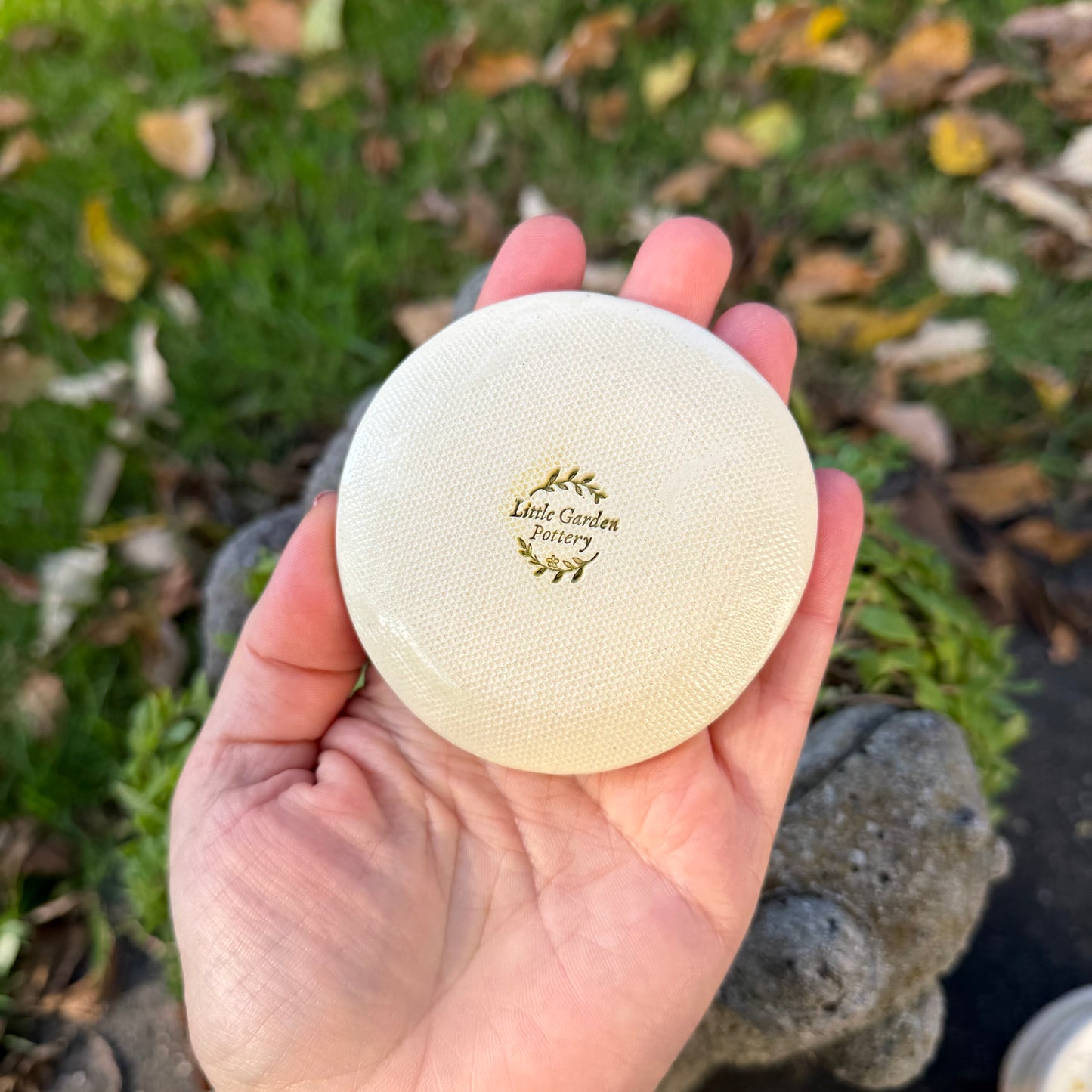 Trinket Dish Large: Garden Bunny #4110